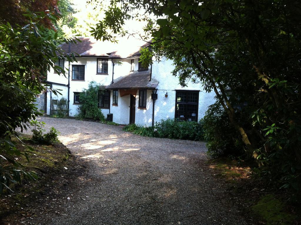 The Old Cook'S House Villa Hindhead Room photo